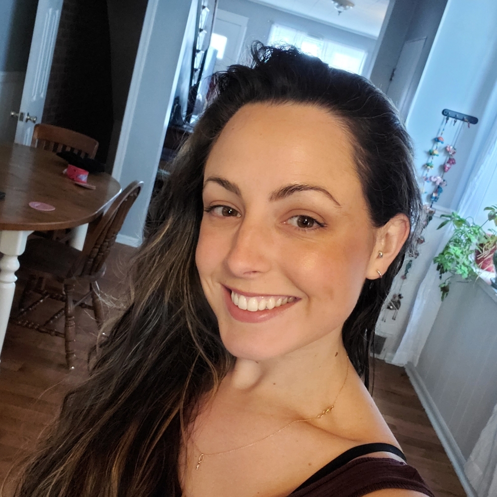 Meet your Posher, Pilar